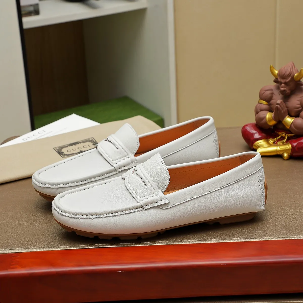 Men's shoes 💰360💰💰GUCCI Gucci official website synchronizes the latest model 🛃The upper is made of imported cowhide, 🐷leather lining, rubber outsole, 🎩🎩top-notch handcrafted workmanship with fine stitches and threads🔍definitely satisfy those perfectionist men who pursue high luxury quality 👏 Colors available! Code number 38-44 Large quantity in stock